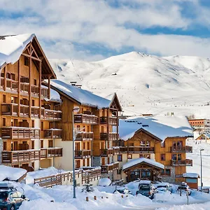 lagrange-vacances-les-hauts-de-comborciere.hotels-rhonealpes.com/